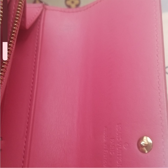 Louis Vuitton Pink Sarah Vernis Leather Wallet - Picture 6 of 12